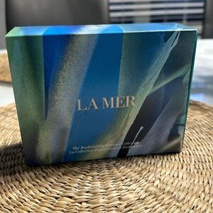 LA MER The Replenising Moisture Collection